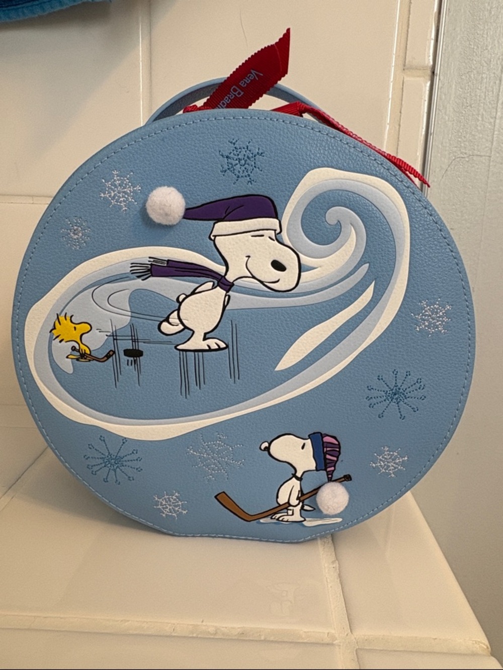 Vera Bradley Peanuts Snoopy Winter Round Cosmetic Bag - Light Blue